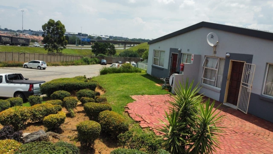 2 Bedroom Property for Sale in Ridgeway Gauteng