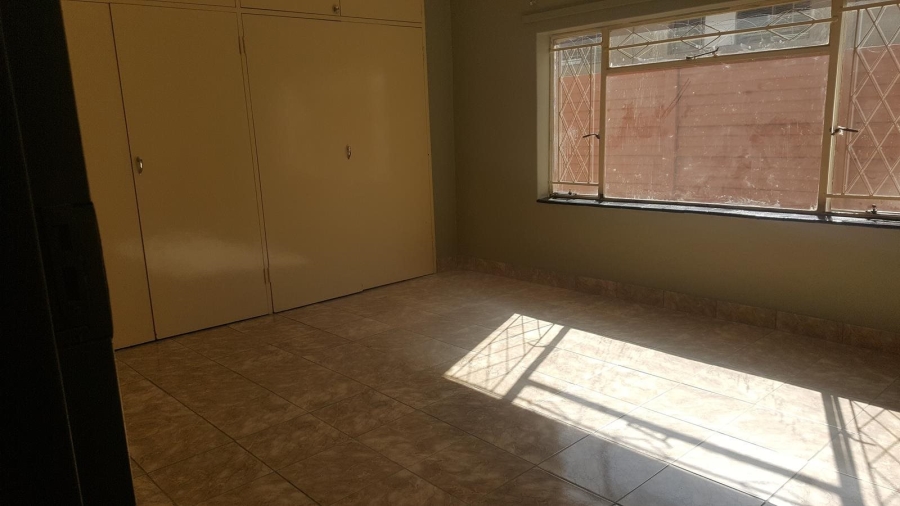 To Let 4 Bedroom Property for Rent in Andeon Gauteng