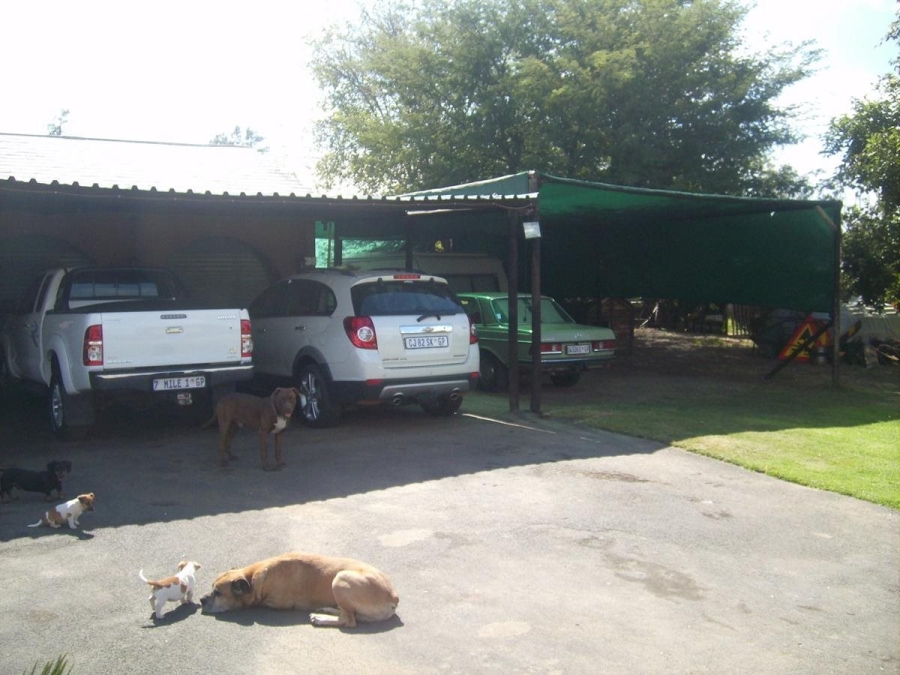 To Let 4 Bedroom Property for Rent in Andeon Gauteng