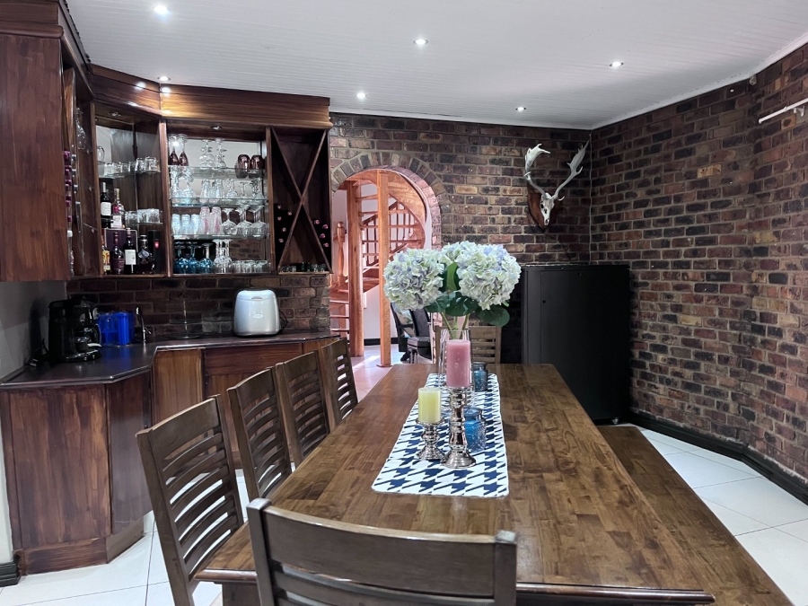 4 Bedroom Property for Sale in Vanderbijlpark SW 5 Gauteng