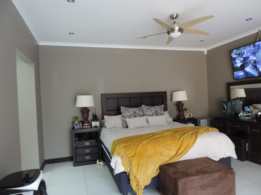 4 Bedroom Property for Sale in Vanderbijlpark SW 5 Gauteng