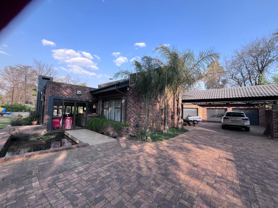 4 Bedroom Property for Sale in Vanderbijlpark SW 5 Gauteng