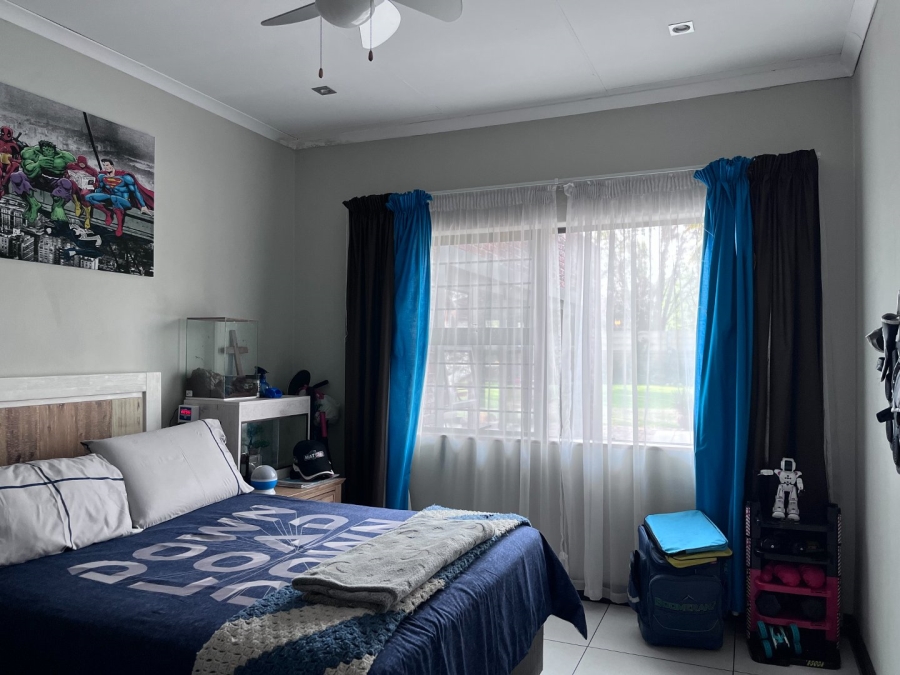 4 Bedroom Property for Sale in Vanderbijlpark SW 5 Gauteng