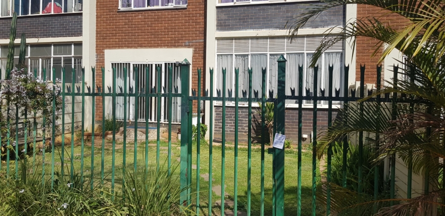 2 Bedroom Property for Sale in Pretoria Gardens Gauteng