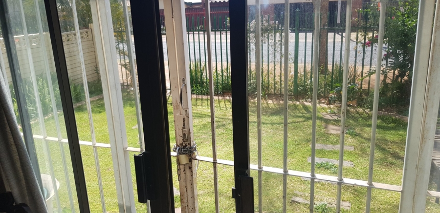 2 Bedroom Property for Sale in Pretoria Gardens Gauteng