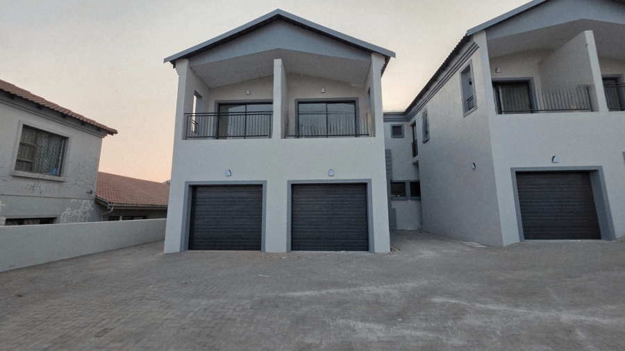 To Let 3 Bedroom Property for Rent in Erasmia Gauteng