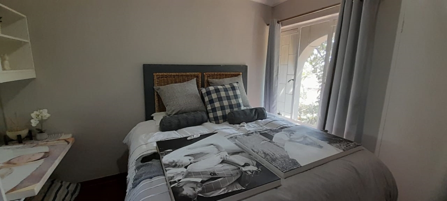 To Let 4 Bedroom Property for Rent in Waterkloof Heights Gauteng