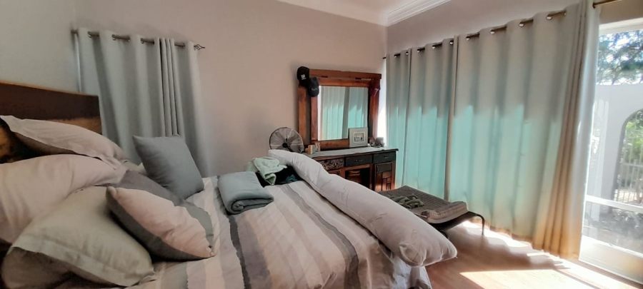 To Let 4 Bedroom Property for Rent in Waterkloof Heights Gauteng
