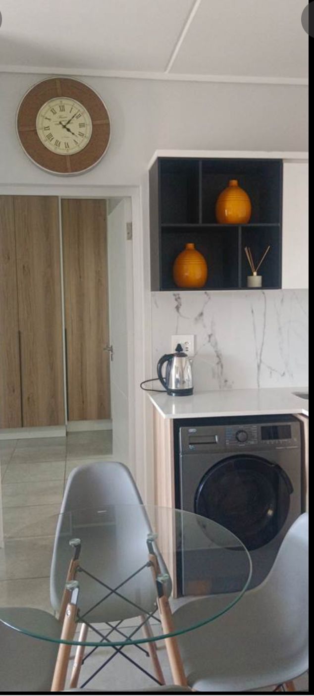 To Let 1 Bedroom Property for Rent in Waterfall Gauteng