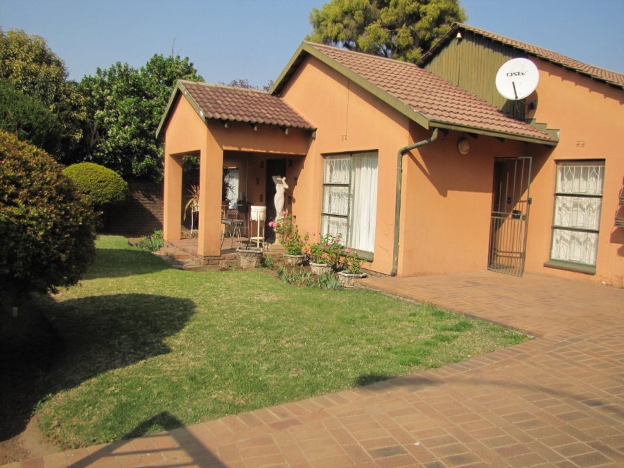 3 Bedroom Property for Sale in Beyers Park Gauteng