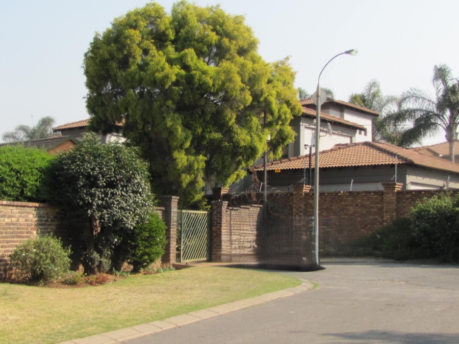 3 Bedroom Property for Sale in Beyers Park Gauteng