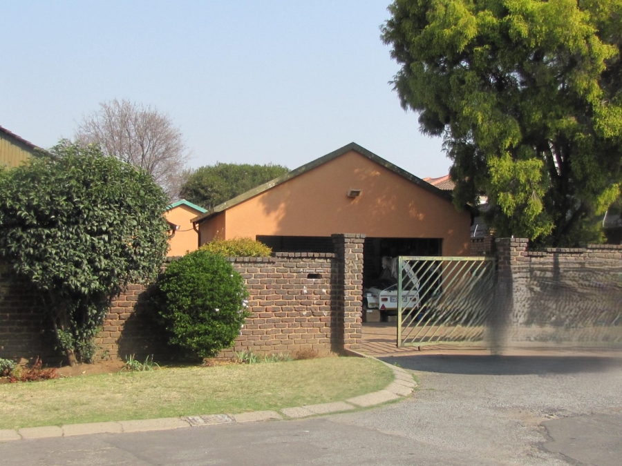 3 Bedroom Property for Sale in Beyers Park Gauteng