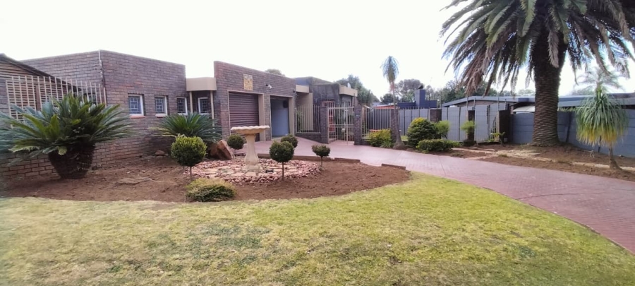 5 Bedroom Property for Sale in Randhart Gauteng