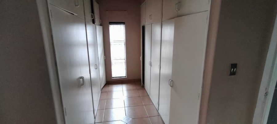 5 Bedroom Property for Sale in Randhart Gauteng
