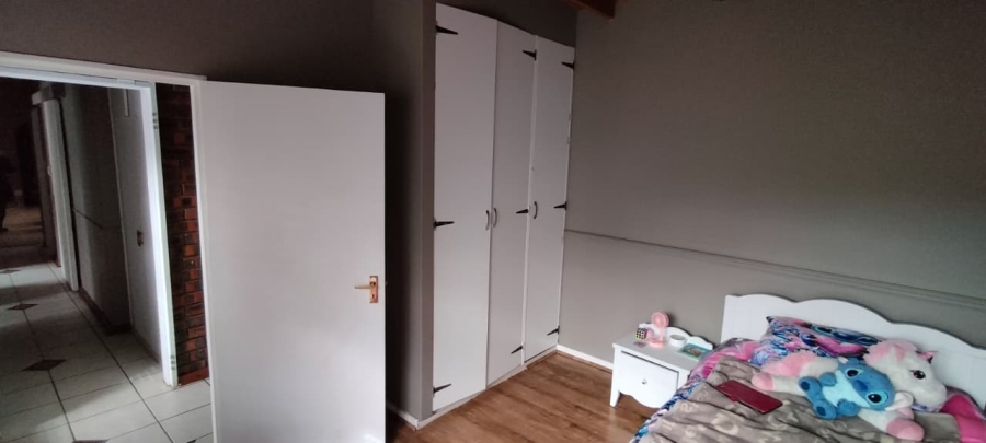5 Bedroom Property for Sale in Randhart Gauteng