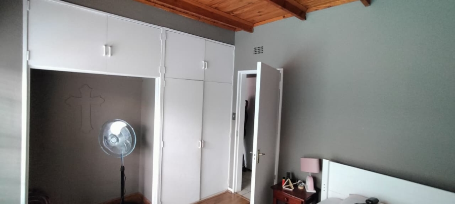 5 Bedroom Property for Sale in Randhart Gauteng