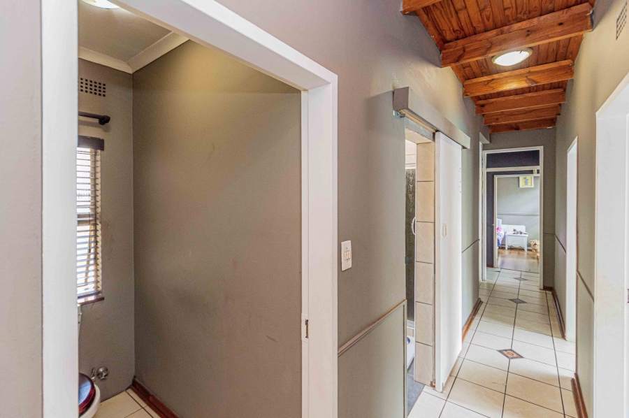 5 Bedroom Property for Sale in Randhart Gauteng