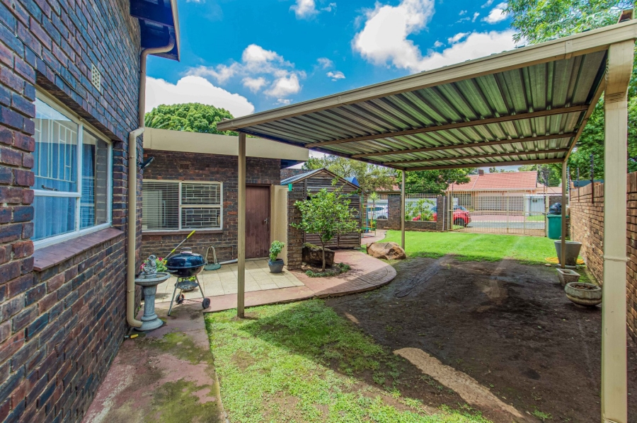 5 Bedroom Property for Sale in Randhart Gauteng