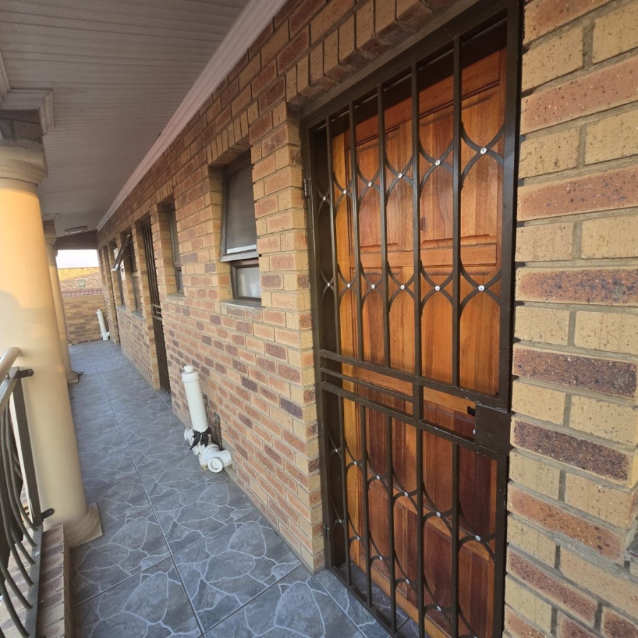  Bedroom Property for Sale in Ebony Park Gauteng