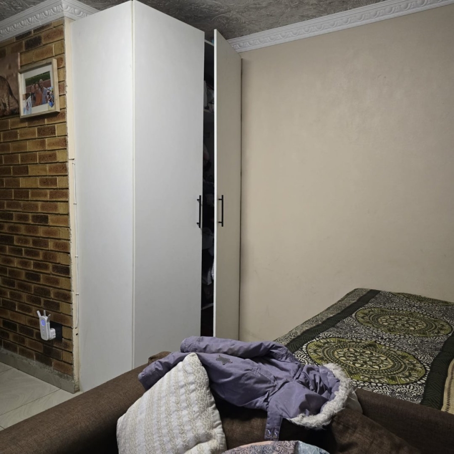  Bedroom Property for Sale in Ebony Park Gauteng
