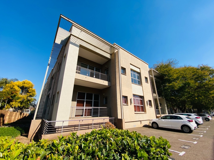 To Let commercial Property for Rent in Die Hoewes Gauteng