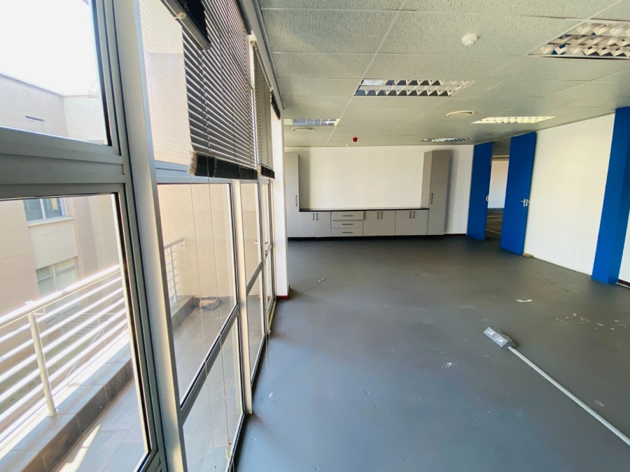 To Let commercial Property for Rent in Die Hoewes Gauteng