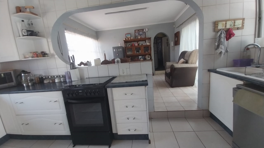 4 Bedroom Property for Sale in Suideroord Gauteng