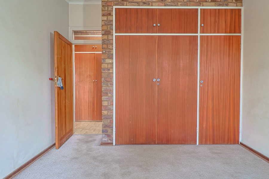 5 Bedroom Property for Sale in Zwartkop Gauteng