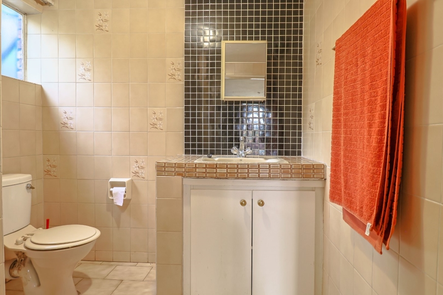 5 Bedroom Property for Sale in Zwartkop Gauteng