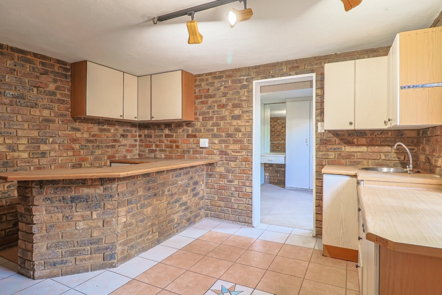 5 Bedroom Property for Sale in Zwartkop Gauteng