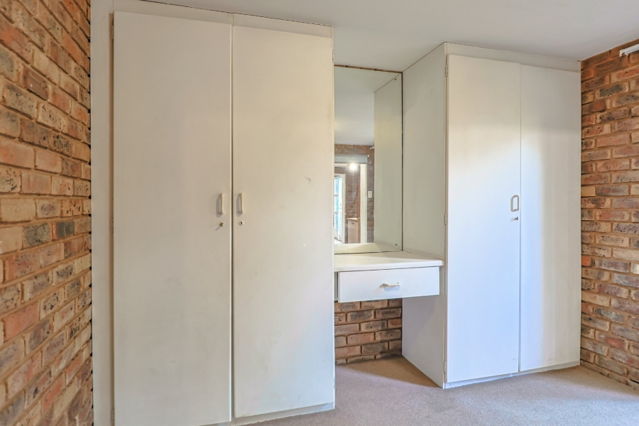 5 Bedroom Property for Sale in Zwartkop Gauteng