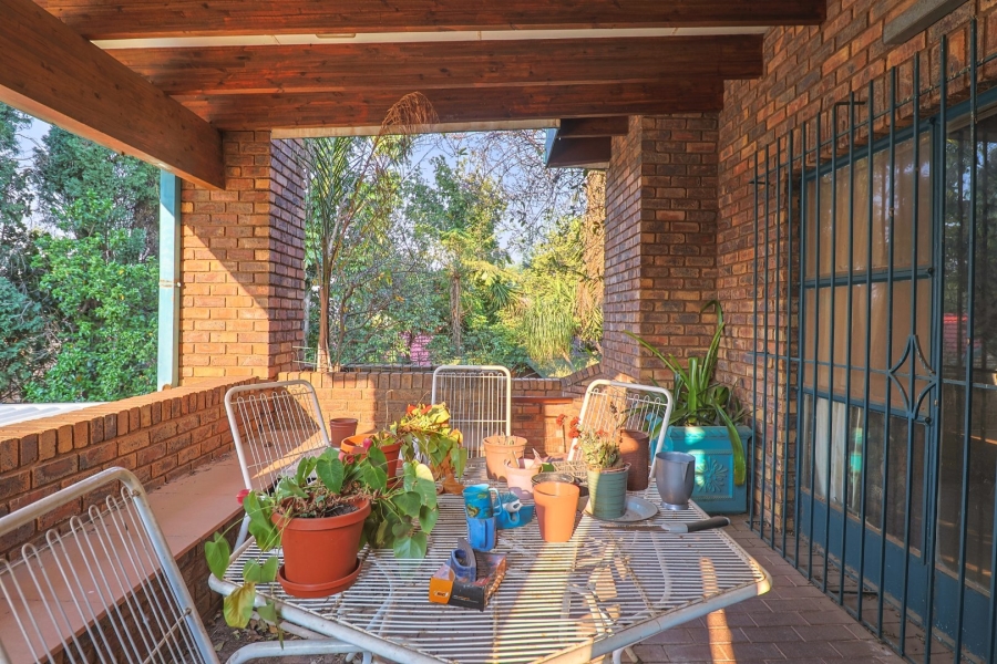 5 Bedroom Property for Sale in Zwartkop Gauteng
