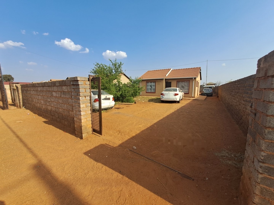 2 Bedroom Property for Sale in Protea Glen Gauteng