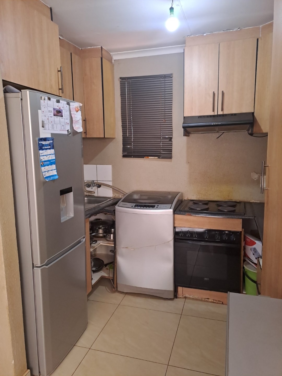 2 Bedroom Property for Sale in Protea Glen Gauteng