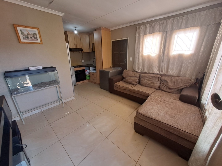 2 Bedroom Property for Sale in Protea Glen Gauteng