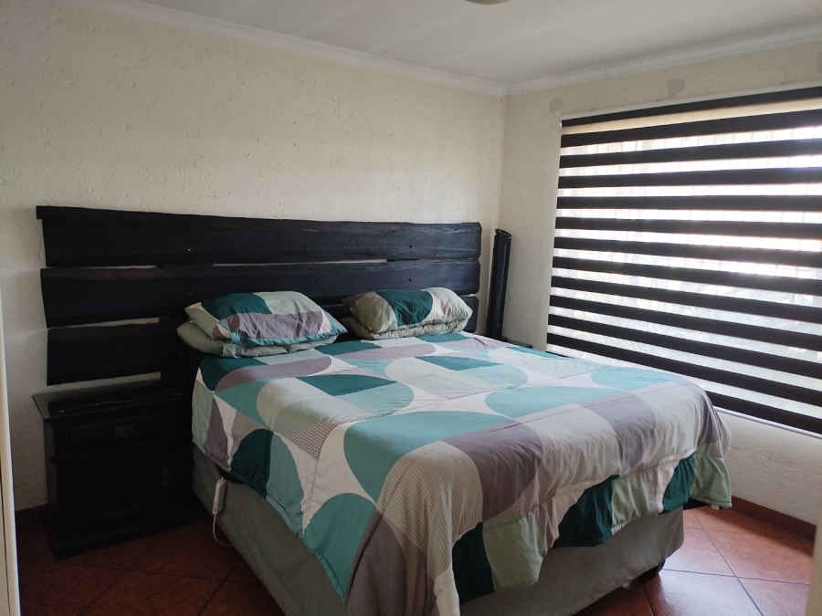 3 Bedroom Property for Sale in Strubenvale Gauteng