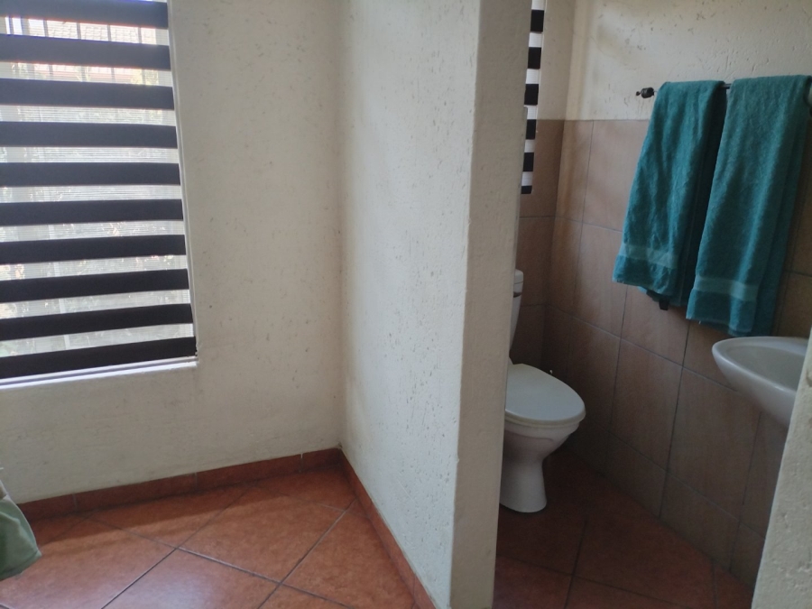 3 Bedroom Property for Sale in Strubenvale Gauteng