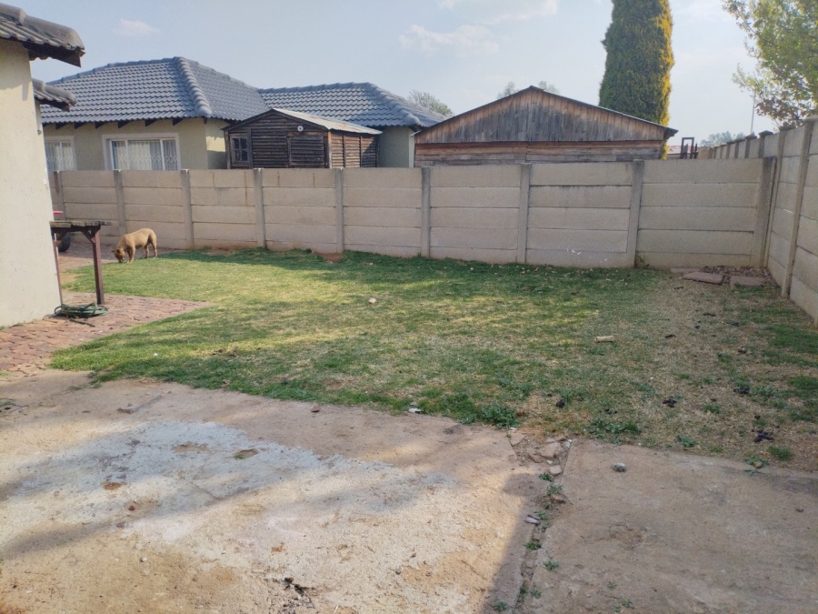 3 Bedroom Property for Sale in Strubenvale Gauteng