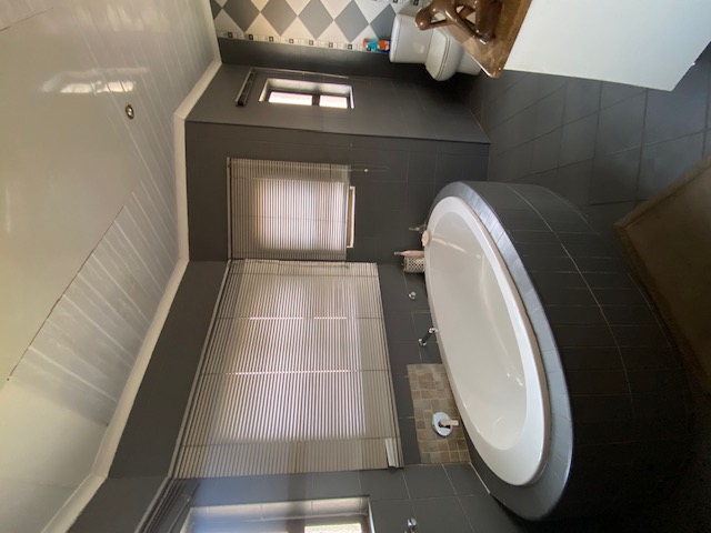 3 Bedroom Property for Sale in Sonneveld Gauteng