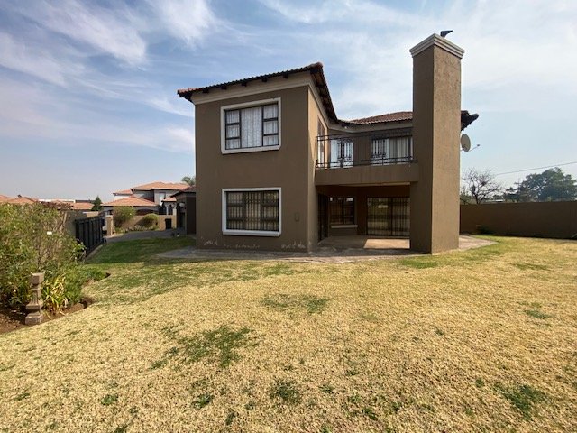 3 Bedroom Property for Sale in Sonneveld Gauteng