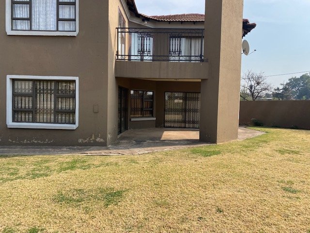 3 Bedroom Property for Sale in Sonneveld Gauteng