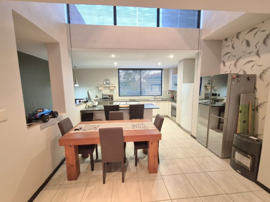 1 Bedroom Property for Sale in Lombardy Gauteng