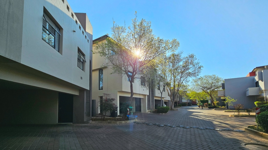 1 Bedroom Property for Sale in Lombardy Gauteng