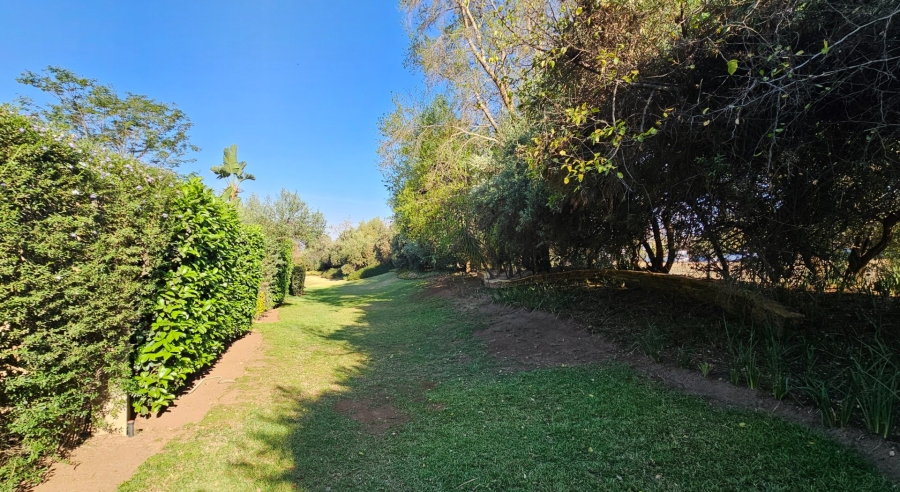 1 Bedroom Property for Sale in Lombardy Gauteng