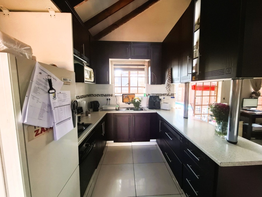 To Let 2 Bedroom Property for Rent in Annlin Gauteng