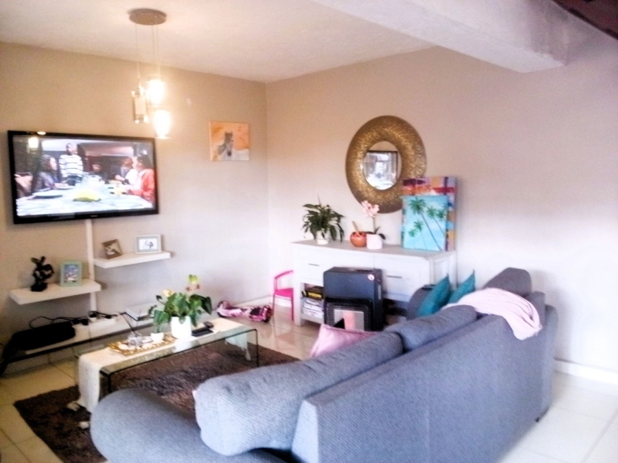 To Let 2 Bedroom Property for Rent in Annlin Gauteng