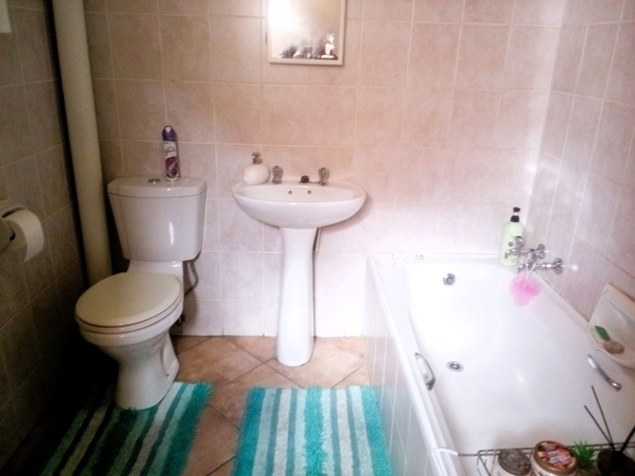 To Let 2 Bedroom Property for Rent in Annlin Gauteng