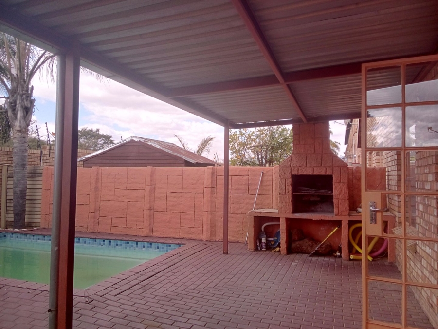 To Let 2 Bedroom Property for Rent in Annlin Gauteng