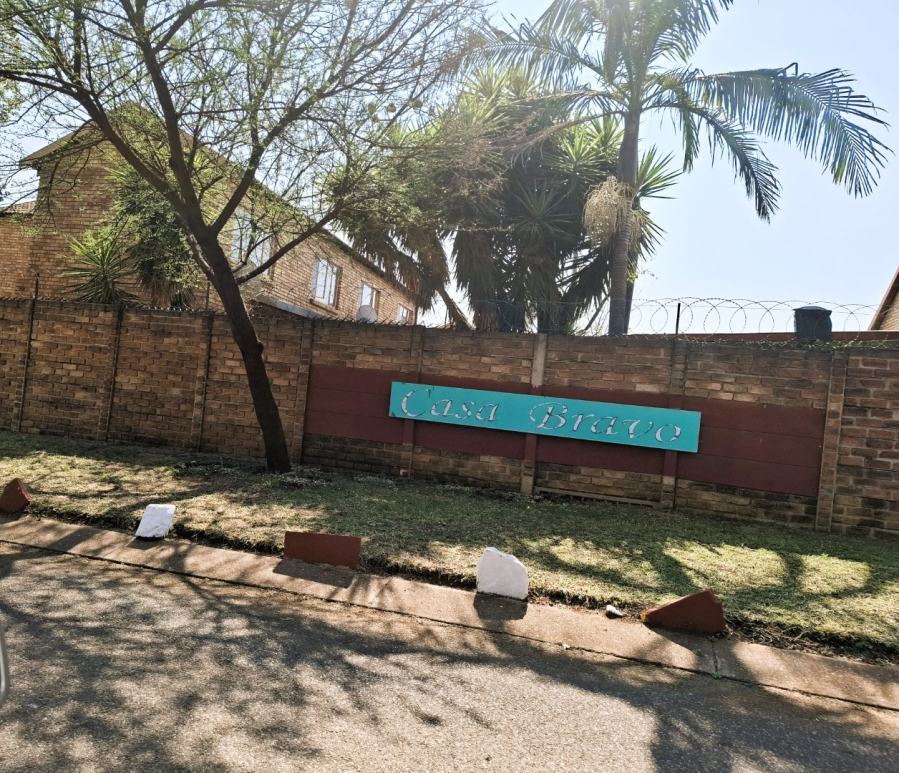 To Let 2 Bedroom Property for Rent in Annlin Gauteng