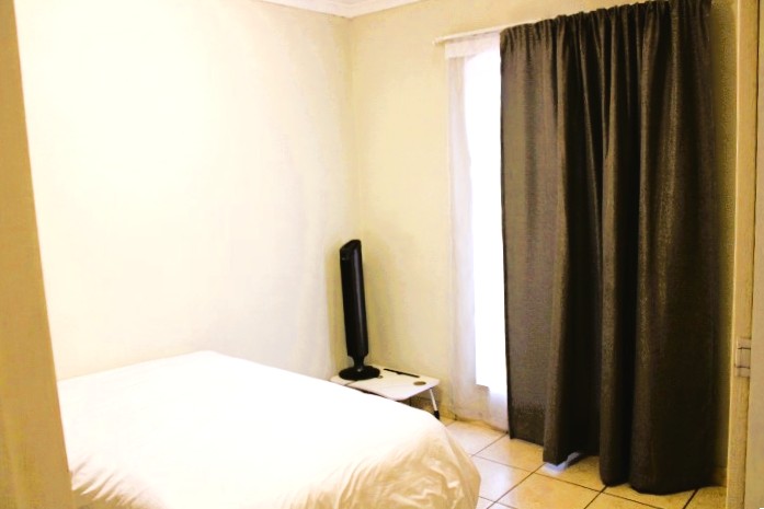 2 Bedroom Property for Sale in Die Hoewes Gauteng